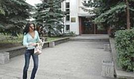 Merginos nori valdyti uostą ir skaičiuoti pinigus 