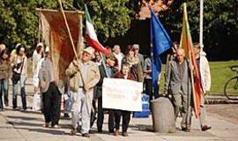 Tauta palikta už borto 