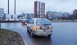 Eismo taisyklės vairuotojams - tamsus miškas