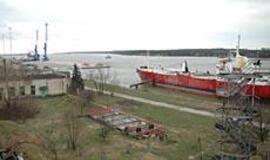 Naujo terminalo statyba ir toliau rūpinasi ministerija 