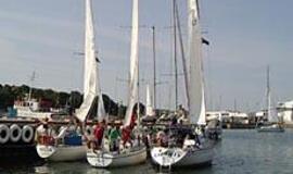 Daugėja laivų ir mokančiųjų juos valdyti