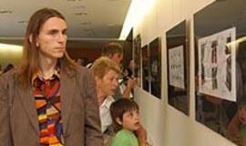 Gražiausia plunksna iš mirties angelo sparnų...