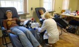 Dėl donorų kraujo tebežvanga ginklai  