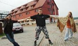 "Plartforma" su prancūzų cirku ir kiaulės širdimi