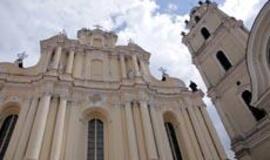 Lietuvos vyskupai ragina netikėti populizmu, gąsdinimu sąmokslais ir priešrinkiminiu dosnumu