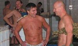 Viešojoje pirtyje vėl aidi politikų vantos