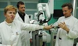 Mikrochirurginės operacijos bus saugesnės