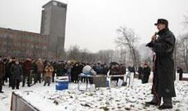 J. Burba mitinge lyginosi su Tadu Blinda 