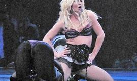 Britney Spears grįžo į cirko areną