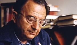 Erichas Fromas. Amžiaus holograma