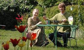 Einantys smėlyje paliktais pėdsakais