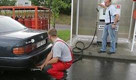 Vairuotojams į rankas - dujinis pistoletas 