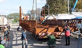 Tiltelis išgabentas su triukšmu