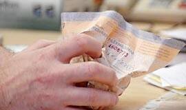 Skurdas "gydo" ligas