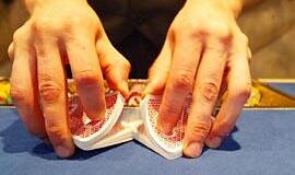 Pavargę lošėjai kazino keičia į pokalbius bažnyčioje