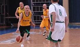 Aikštelėje žaidė amžinai jauni