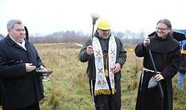 Pranciškonai budino žemę