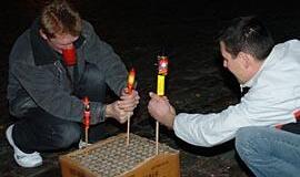 Pirotechnika + nepilnamečiai = galvos skausmas