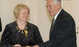 Romualda Hofertienė: "Parašas už Nepriklausomybę įpareigoja"