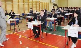 Egzaminai - ant nosies