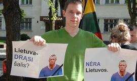 D. Kedžio šalininkai piketavo uostamiestyje