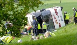 Švedija: apvirtus autobusui, vienas žmogus žuvo, 14 sužeista