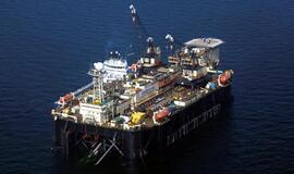 Dujotiekis Baltijos jūroje skinasi kelią per minas