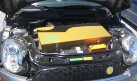 EP ragina plėtoti elektromobilių gamybą