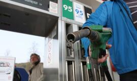 Seimui degalų kainas reikia rodyti pirštu