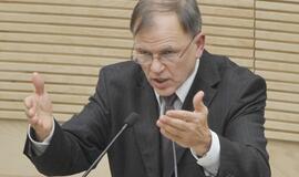 Seimūnas prognozuoja dar didesnę šalies valdymo krizę