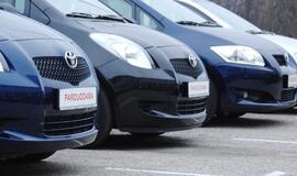 Balandį naujų automobilių lizingo rinka smuko beveik trečdaliu