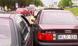 Debreceno gatvėje - girto "pasistumdymas"