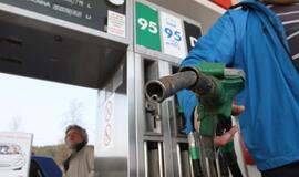 Latvijos ekonomikos ministras: didelės benzino kainos - visos Europos bėda