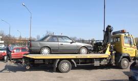 Konfiskuoti automobiliai tampa galvos skausmu