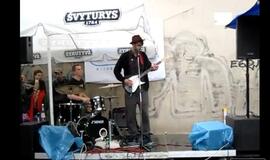 "Freaks on Floor“ debiutinį albumą plukdo į pajūrį