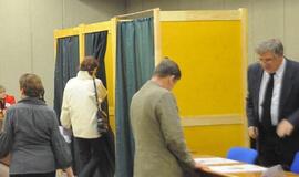 Įstatymo pataisa leistų jau 2011 metais merus rinkti tiesiogiai