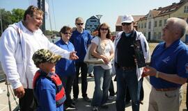 Jachta "Lietuva" išplaukė į didžiųjų burlaivių regatą