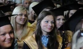 KU studentams - diplomų gavimo metas