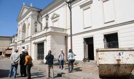 Pradedamas griauti Klaipėdos dramos teatro priestatas