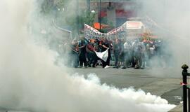 Graikiją paralyžiavo visuotinis streikas