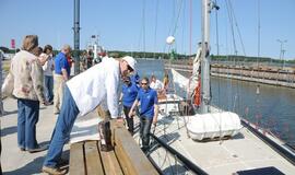 Jachta "Lietuva" išplaukė į didžiųjų burlaivių regatą