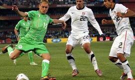PAR 2010: JAV futbolininkai įveikė alžyriečius ir iškopė į aštuntfinalį
