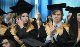 KU studentams - diplomų gavimo metas