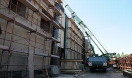 Pradedamas griauti Klaipėdos dramos teatro priestatas