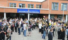 KU studentams - diplomų gavimo metas