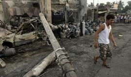 Filipinuose sprogo dujų balionus gabenęs sunkvežimis