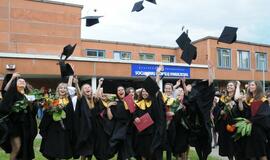 KU studentams - diplomų gavimo metas