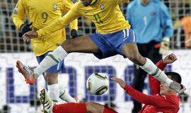 PAR 2010: Brazilijos rinktinė įveikė Šiaurės Korėjos futbolininkus