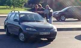 Nuo pasieniečių bėgęs kontrabandininkas sukėlė avariją