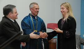 KU studentams - diplomų gavimo metas